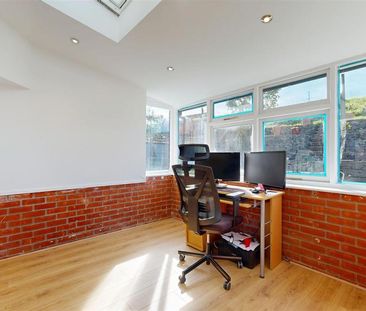 3 bedroom semi-detached house to rent - Photo 4