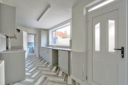 4 bedroom bungalow to rent - Photo 5