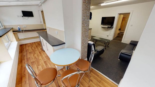 2 Becketts Park Road, Leeds, LS6 3PG - Photo 1