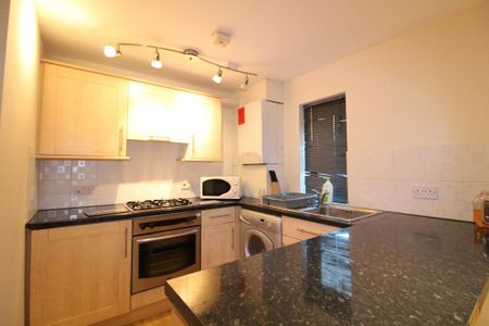 1 bedroom flat to rent - Photo 3