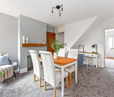 2 bedroom terraced house to rent - Photo 4