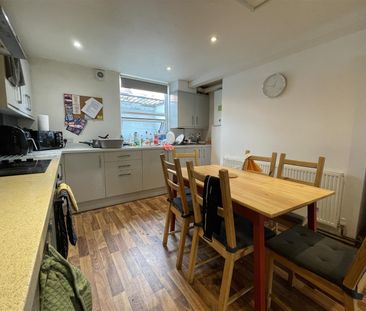Hessle Avenue, Hyde Park, LS6 1EF, Leeds - Photo 4
