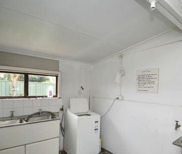 Two Bedroom Unit, Central Mandurah Location! - Photo 1