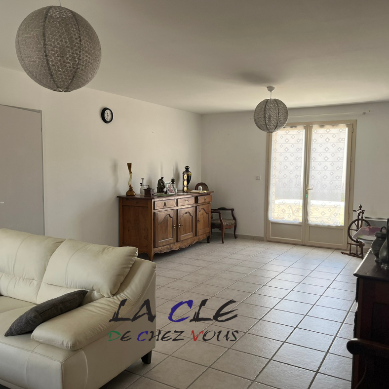 Location Maison 4 pièces 87m² COULONGES SUR L AUTIZE 79160 - Photo 1