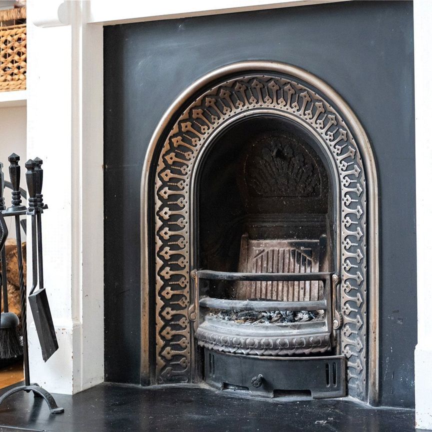 Second Cross Road, Twickenham, TW2 - Photo 1