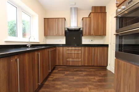 5 bedroom house to rent - Photo 2