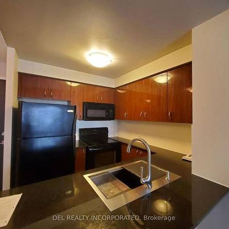 Yonge/Finch Luxury 1Bdrm +Den Open Living Space Flr To Ceiling Window - Photo 1