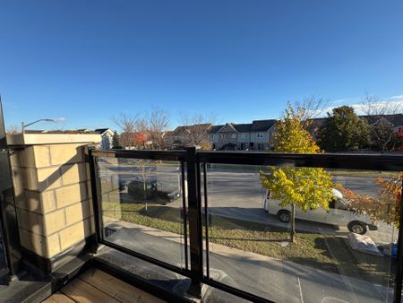 For Lease - 288 Carnwith Drive, Whitby, Ontario - Photo 2