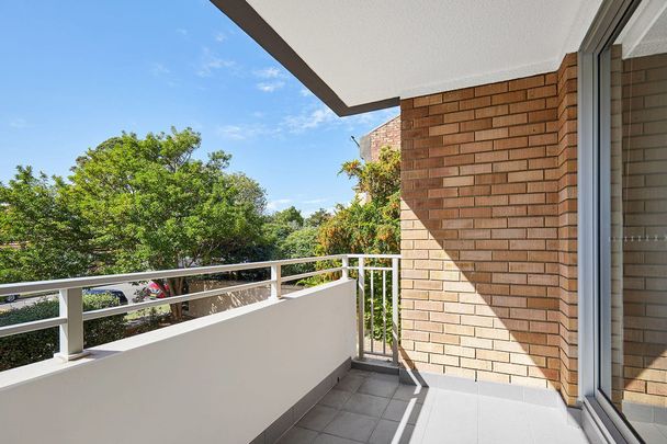 2/62 Middle Head Road, - Photo 1