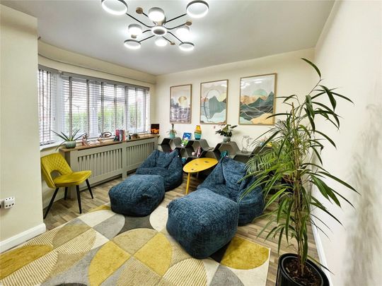 Longford Avenue, Feltham, TW14 9TH - Photo 1