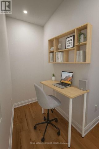 #MF - 696 Winona Drive – Toronto C03, Ontario - Photo 2