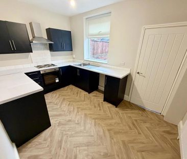 2 bedroom terraced house to rent - Photo 4