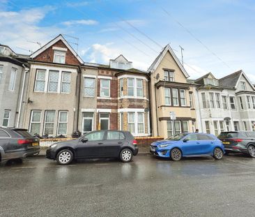 1 bedroom in a house share to rent - Photo 2