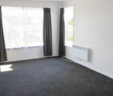 SYDENHAM - 3 BEDROOM TIDY TWO STORIED TOWNHOUSE - Photo 1