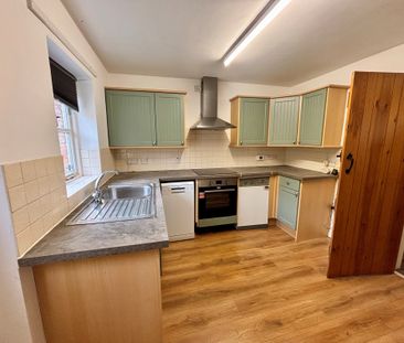 Winsford, Darnhall - Photo 3