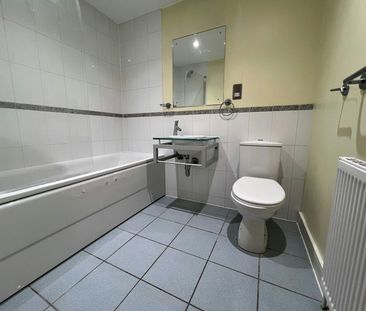 Flat to rent on - Photo 5