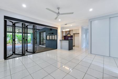 Perfect Family Home With Solar & Pool In A Cul De Sac - Photo 5