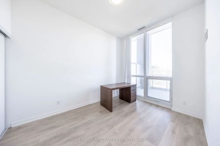 36 Forest Manor Road #106 - Photo 3