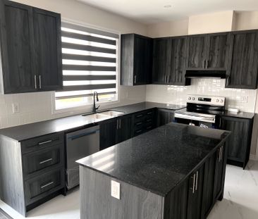 For Lease - 808 Anemone Mews, Barrhaven, Ontario - Photo 2