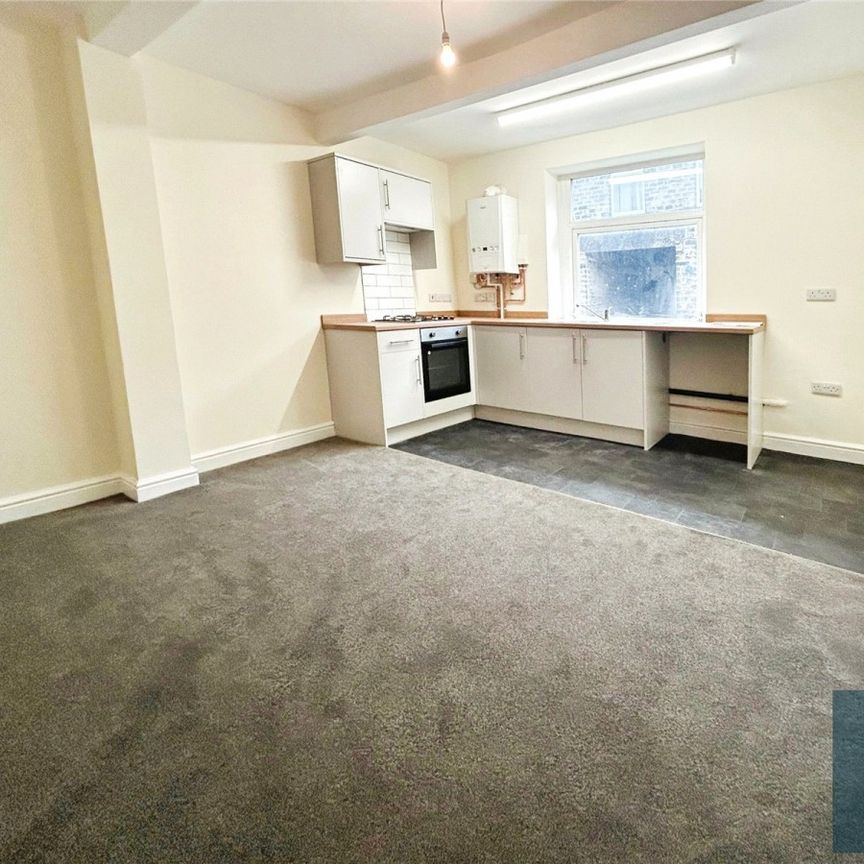 Baker Street, Oakes, Huddersfield, HD3 - Photo 1