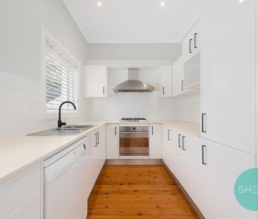 AN ELEGANT DOUBLE-GLAZED HOME WITH EASY CARE GARDEN - Photo 3