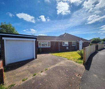 3 bedroom semi-detached bungalow to rent - Photo 2