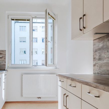 WIEN: Moderne 2-Zimmerwohnung mit verglaster Loggia nahe U2 Krieau - Photo 1