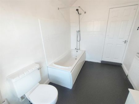 2 bedroom terraced house to rent - Photo 5