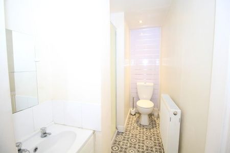 2 bedroom terraced house to rent - Photo 5