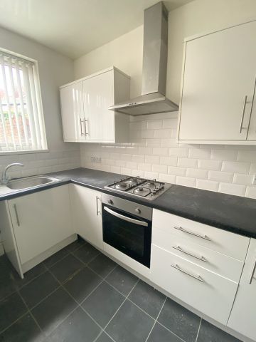 3 Bed Terraced House, Walsingham Road, CH44 - Photo 5