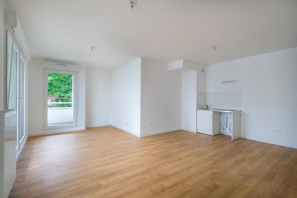 location Appartement T3 DE 63.5m² À COLOMBES - Photo 1