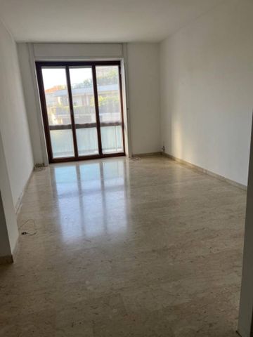 Trilocale via Antonio Cantore 12, Grazie Vecchie - Boschetti Reali, Monza - Foto 2