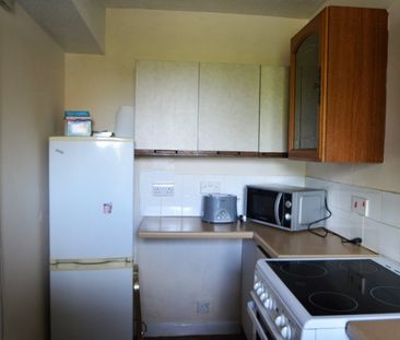 Blair Road, Slough, Berkshire,SL1 - Photo 3