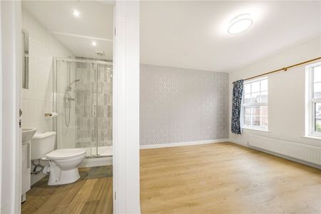 Park Crescent, Twickenham, TW2 - Photo 2