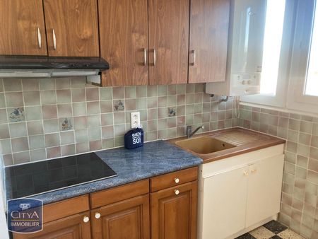 Location Appartement 3 pièces 66m² CLERMONT L HERAULT 34800 - Photo 2