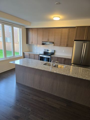 For Lease - 502 Parent Place, Milton, Ontario - Photo 2