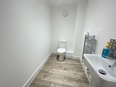 Viking Grove, Exeter, Devon, EX1 - Photo 2