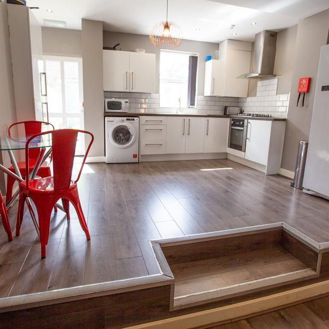 1 bedroom in a house share to rent - Photo 1