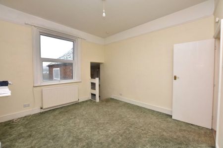 Haldon Road, Exeter, Devon, EX4 - Photo 2