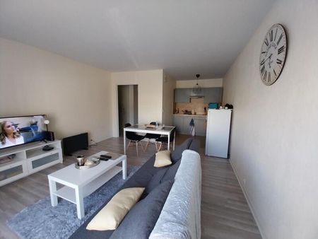 Location Appartement 2 Pièces 46 m² - Photo 2