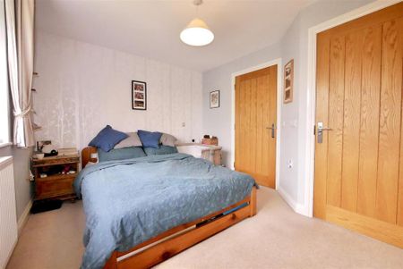 2 bedroom semi-detached house to rent - Photo 5