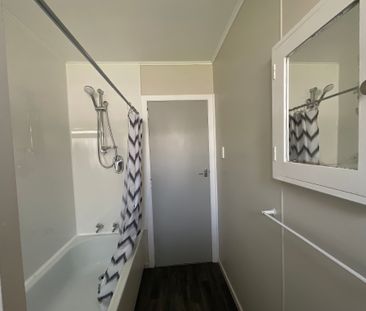 MIDDLE TWO BEDROOM UNIT IN WAITARA - Photo 6
