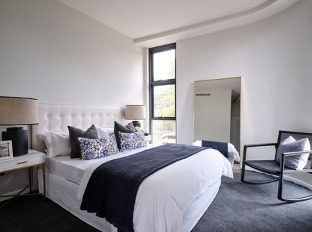 Oversized Two-Bedroom Apartment - Photo 3