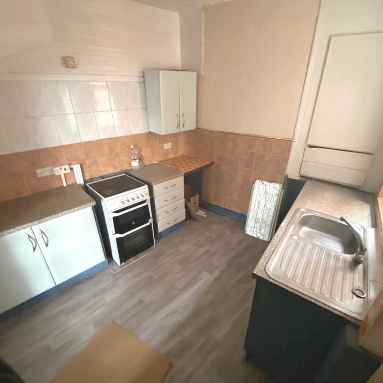3 bedroom terraced house to rent - Photo 1