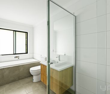 Location Location! - Photo 3