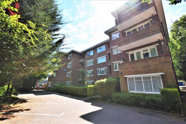 Hulse Lodge, Southampton, Hampshire - Photo 1