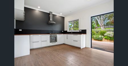 Cottage Charm - Photo 2