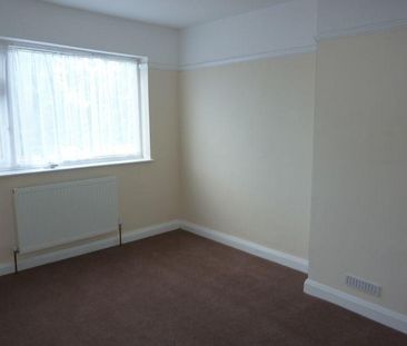 3 bedroom end of terrace house to rent - Photo 4