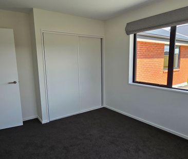 Brand new 4 bedroom home - Photo 3