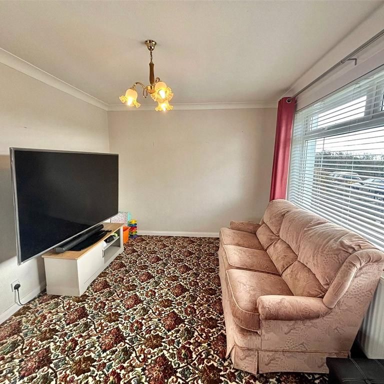 3 bedroom bungalow to rent - Photo 1